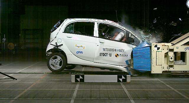 Mitsubishi i-Miev Kaza Yangın