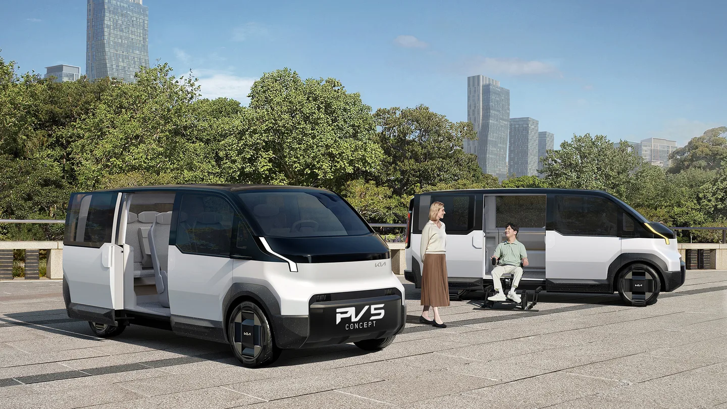 Kia Concept PV5’in açık yan kapılı iki gövde düzeni