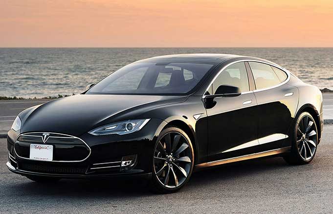 Efsane Model Tesla Elektrikli Araba