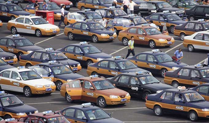Çin 67,000 Taksiyi Elektrikli Arabayla Değiştiriyor