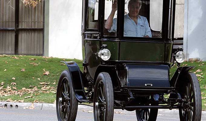 100 Yaşındaki Elektrikli Araba
