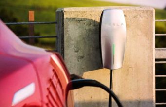 Kullanılmış Elektrikli Araba Bataryalarına İşte Tam Olarak Bu Oluyor Kullanılmış Elektrikli Araba Bataryalarına İşte Tam Olarak Bu Oluyor