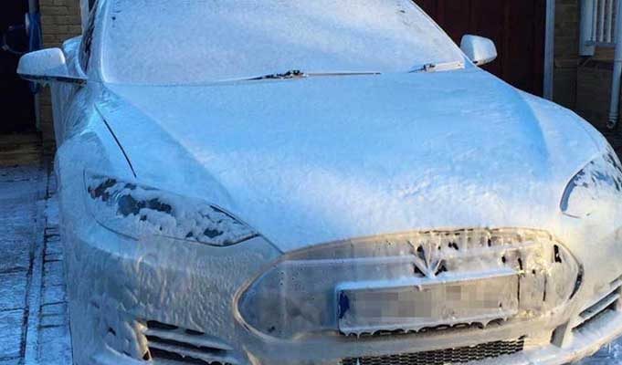 Elektrikli Arabalar Kış Aylarında Soğuk Havalardan Ne Kadar Etkilenir?
