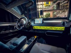 Bu Elektrikli Araba, Temiz Hava Alabilmeniz İçin Ön Panelinde Doğal Yosundan Filtre Kullanıyor Bu Elektrikli Araba, Temiz Hava Alabilmeniz İçin Ön Panelinde Doğal Yosundan Filtre Kullanıyor